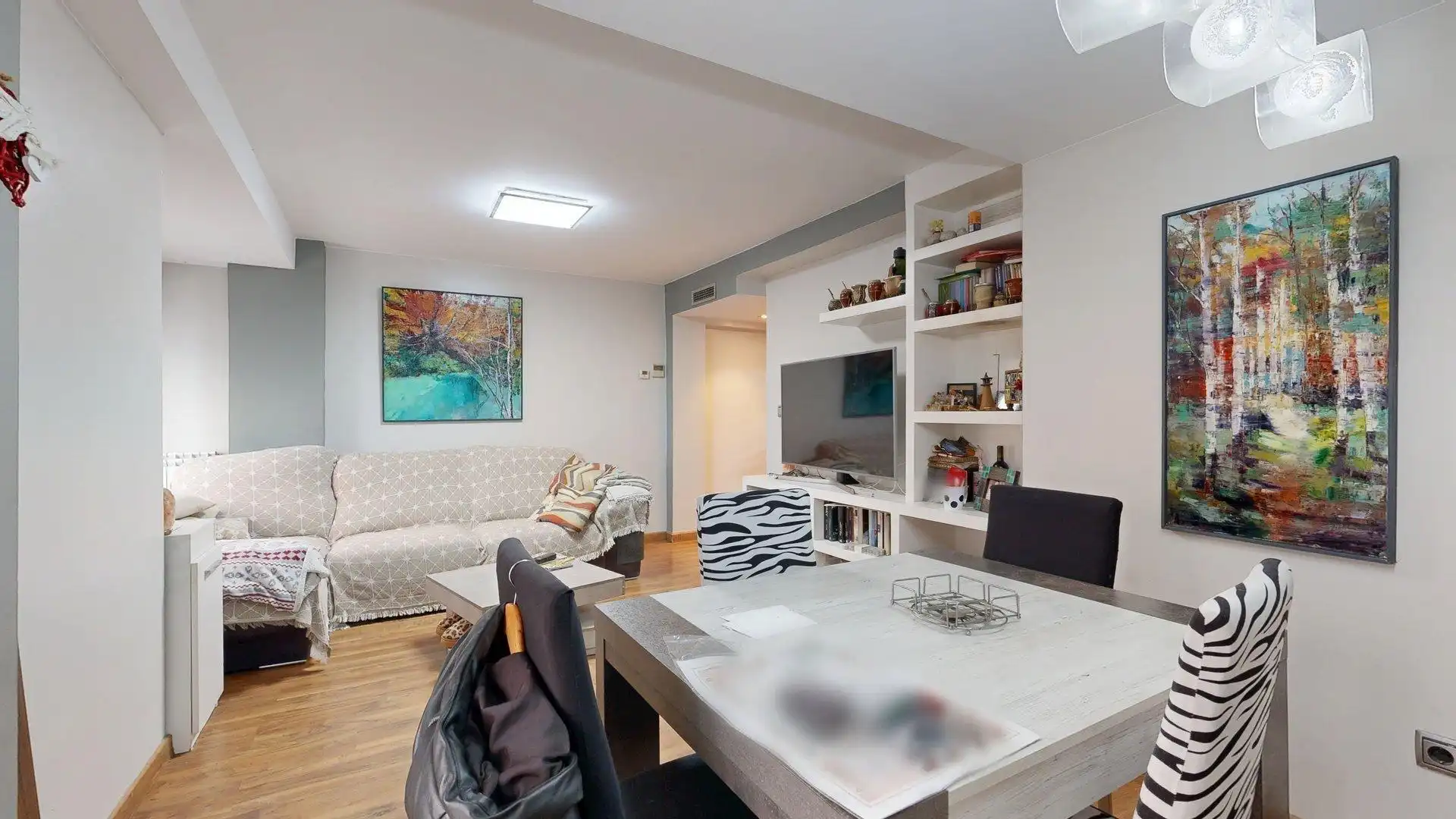 Wohnung zum Verkauf in Zaragoza mit Heizung, Terrasse und Balkon