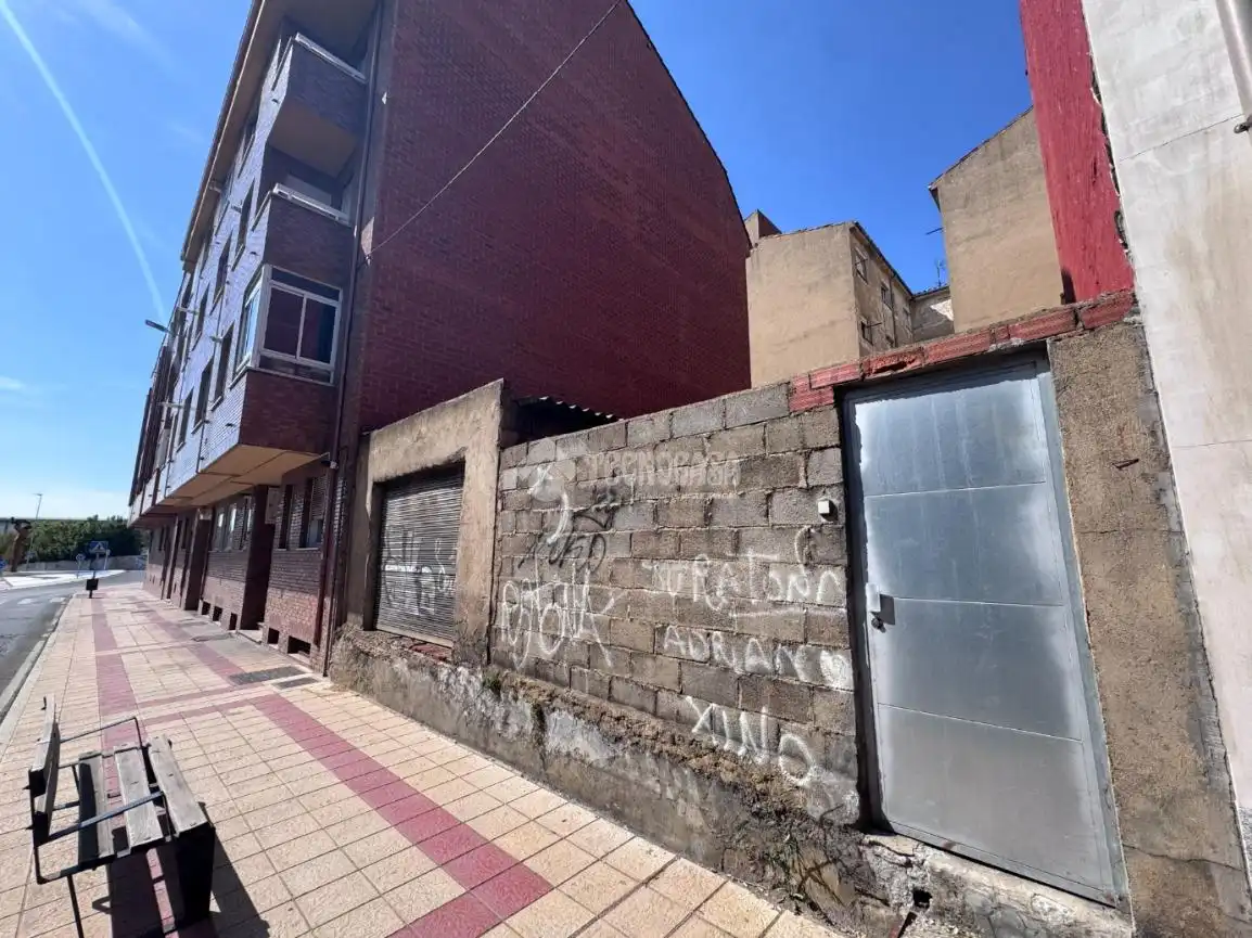 Vista exterior de Residencial en venta en León Capital 