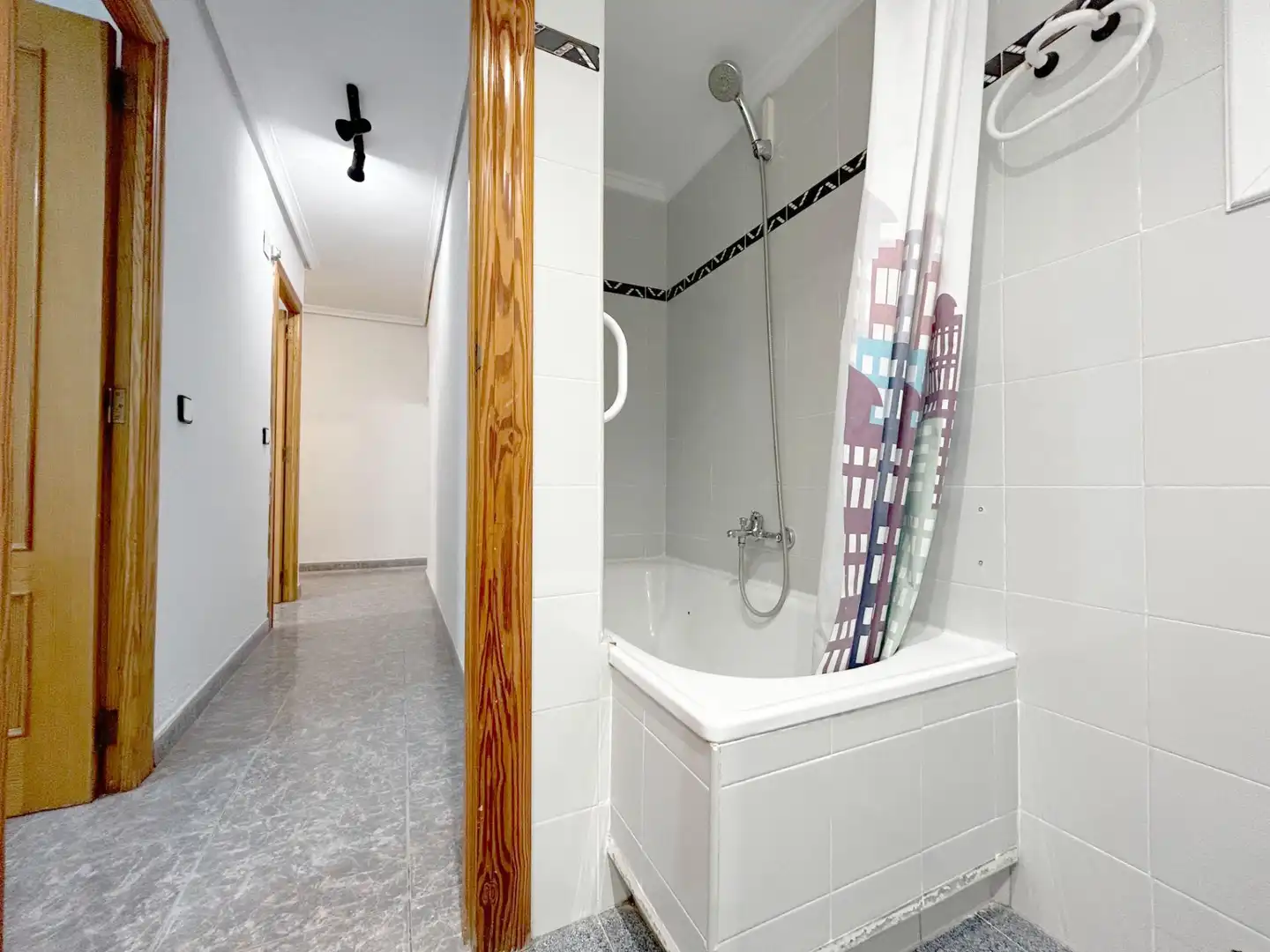 Baño de Piso para compartir en Sagunto / Sagunt con Amueblado