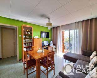 Living room of Flat for sale in Girona Capital  with Air Conditioner, Terrace and Balcony