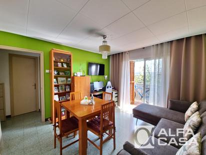 Living room of Flat for sale in Girona Capital  with Air Conditioner, Heating and Terrace