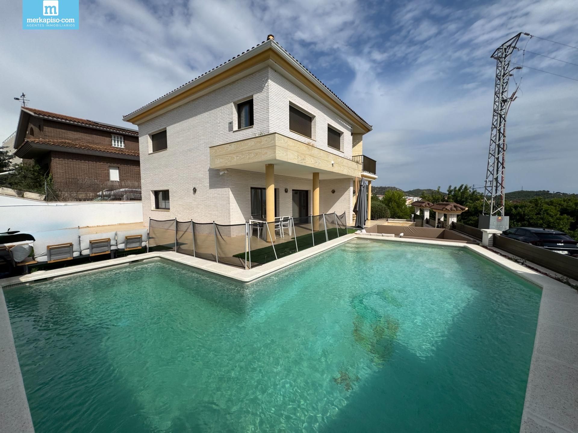 Exterior view of House or chalet for sale in Calafell  with Heating, Private garden and Terrace