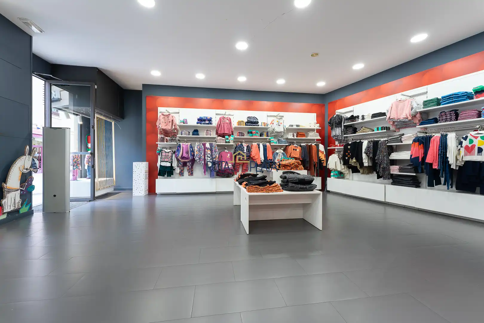 Commercial properties for rent in Zamora Capital   with Air Conditioner and Heating