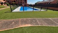 Piscina de Casa adosada en venda en El Vendrell amb Calefacció, Jardí privat i Terrassa