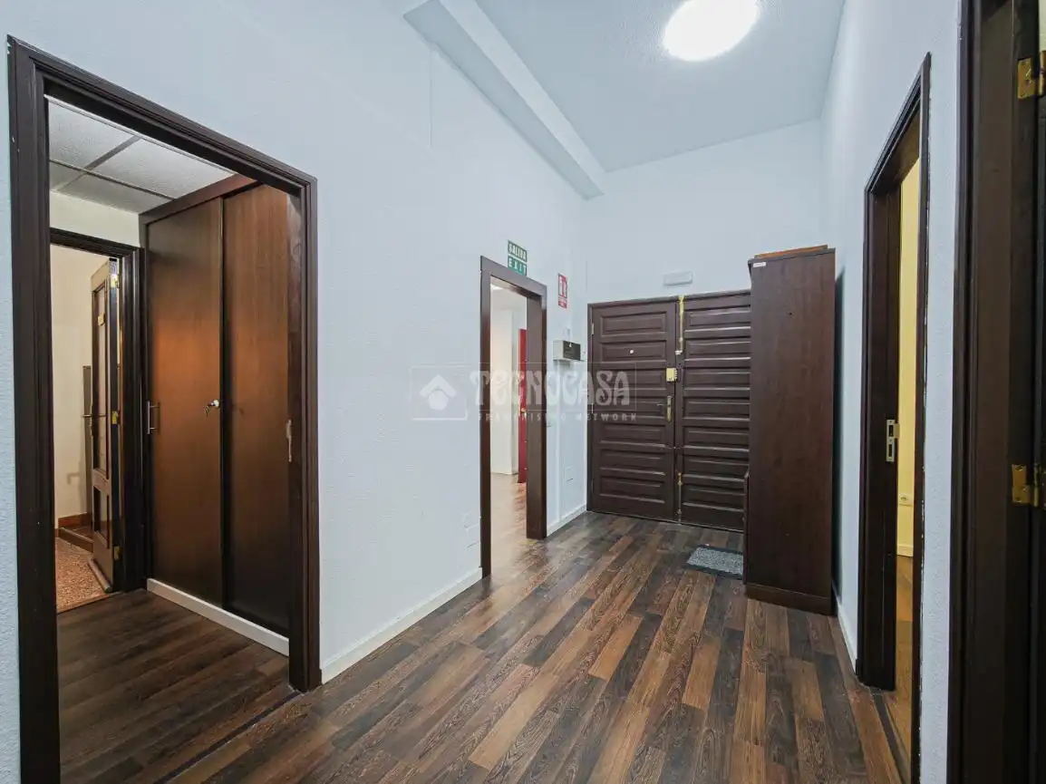 Commercial properties for sale in Arona  with Furnished