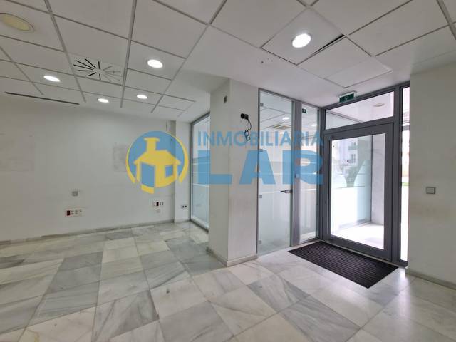 Local comercial en Alquiler en Moguer