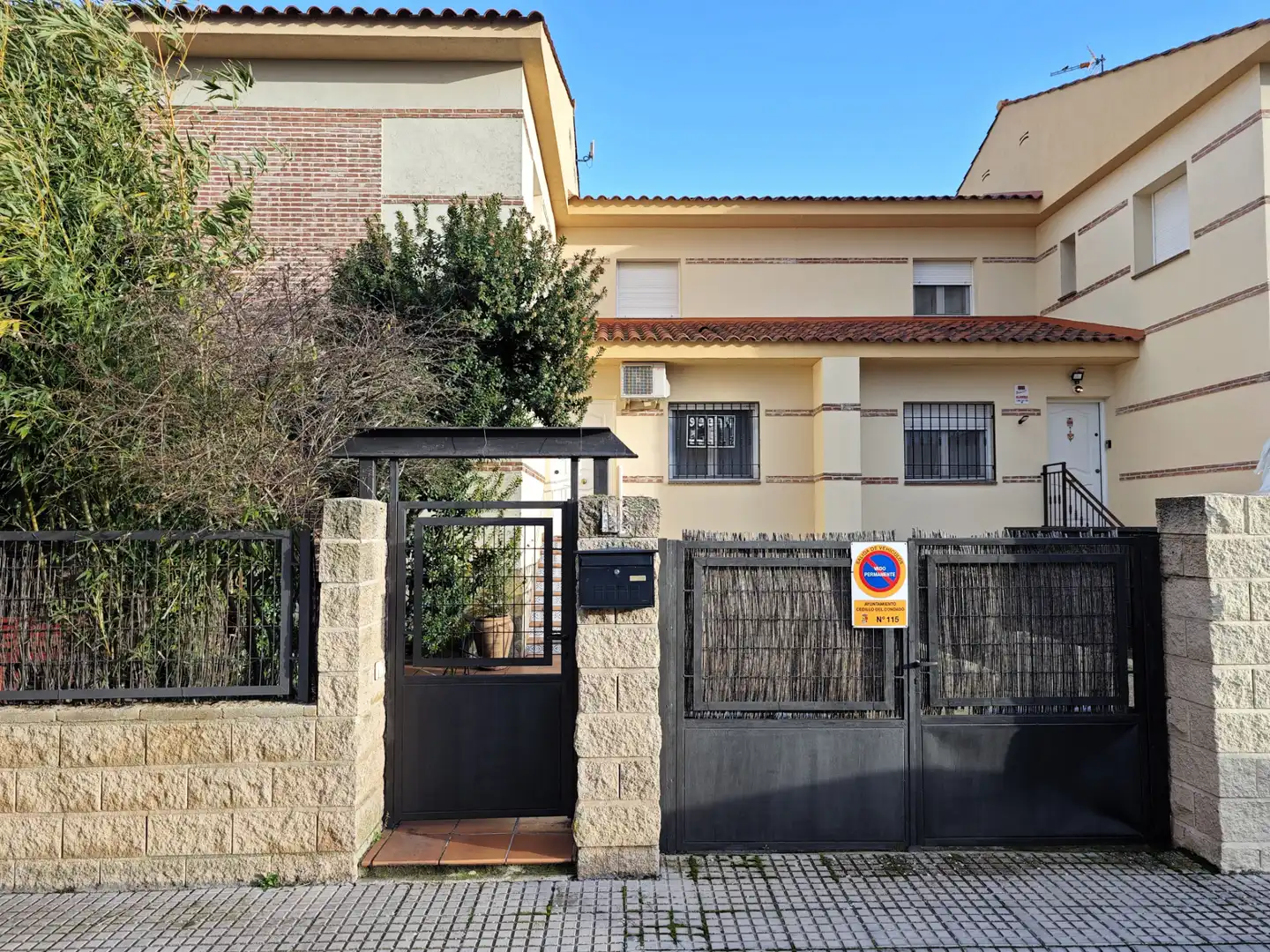 Adossat amb terrassa en venda a Cedillo del Condado, imagen 4