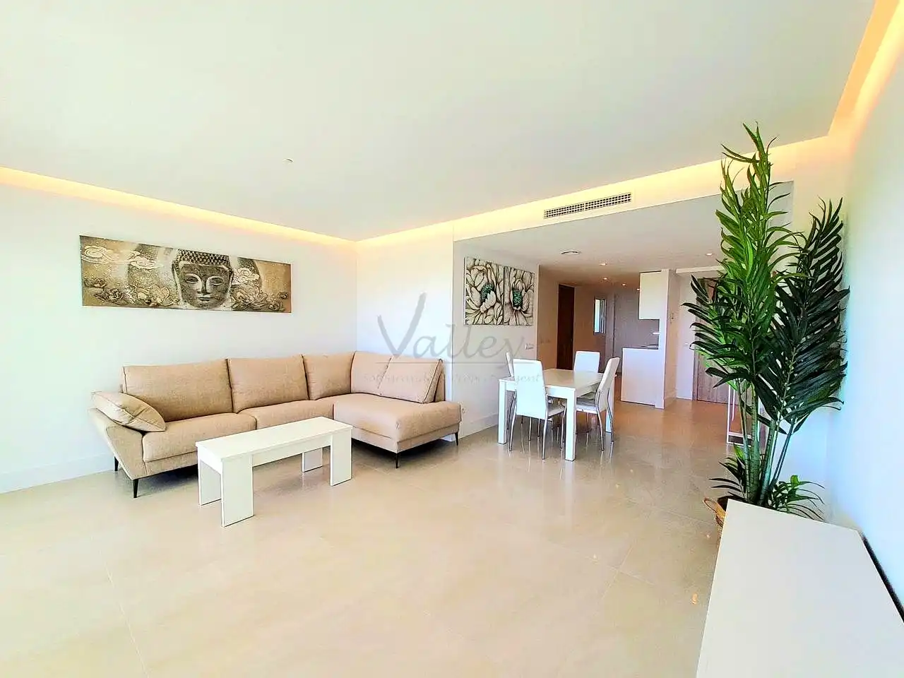 Wohnzimmer von Wohnungen zum Verkauf in Sotogrande mit Klimaanlage, Terrasse und Möbliert