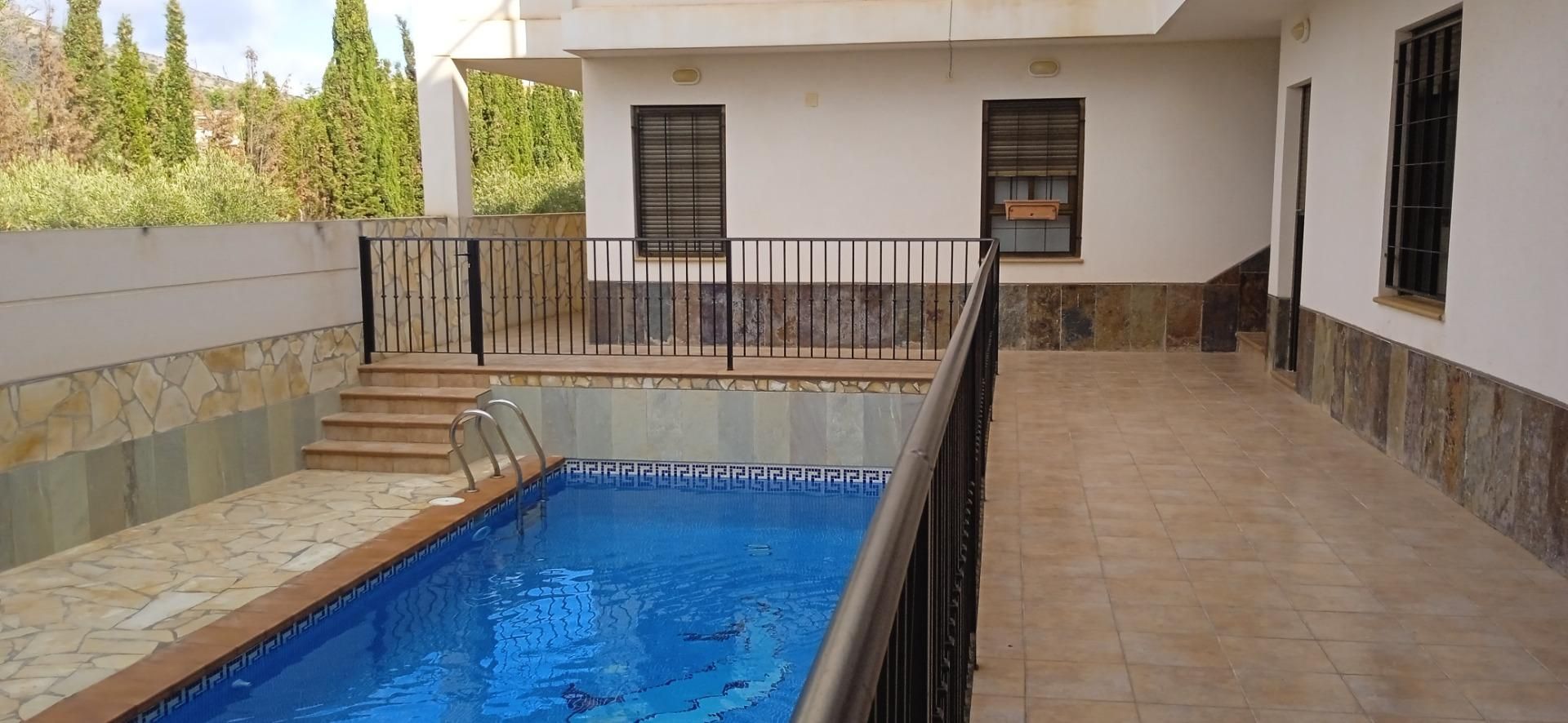 Schwimmbecken von Wohnung zum verkauf in Hondón de las Nieves / El Fondó de les Neus mit Klimaanlage, Terrasse und Balkon