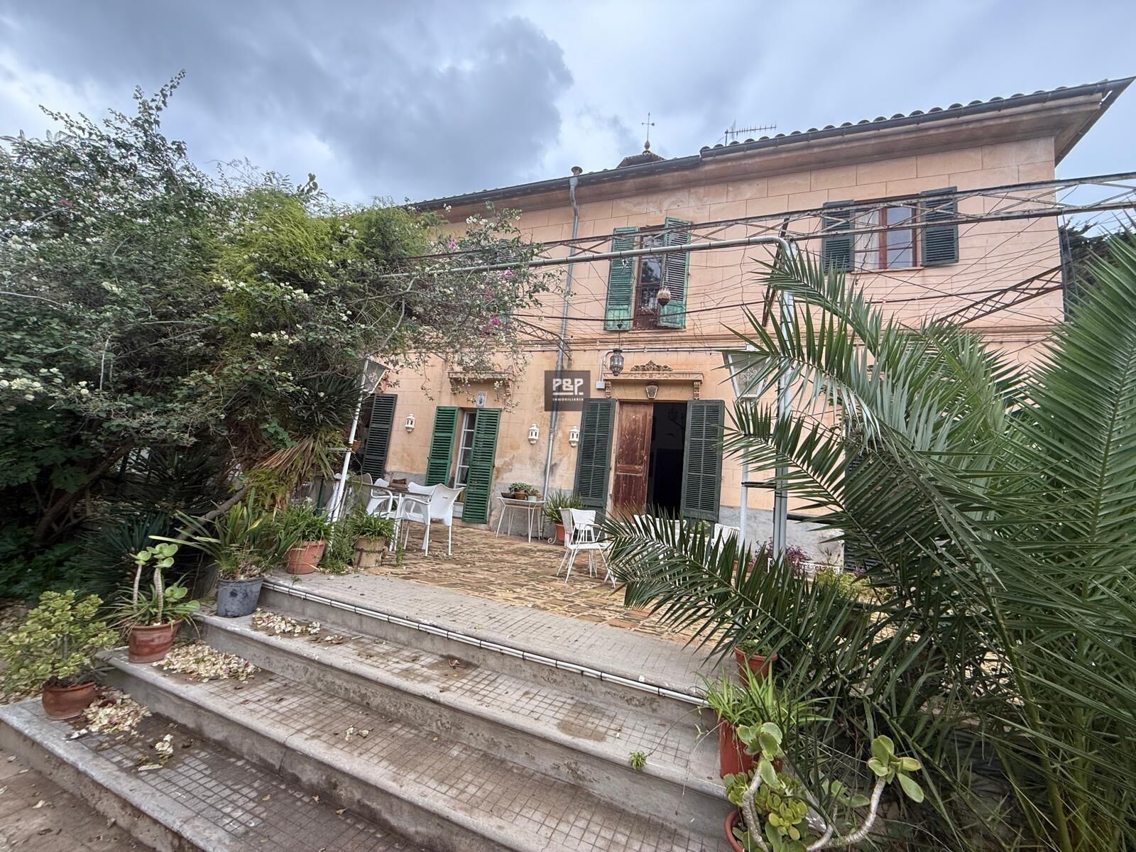 Vista exterior de Casa o xalet en venda en  Palma de Mallorca amb Jardí privat, Terrassa i Traster