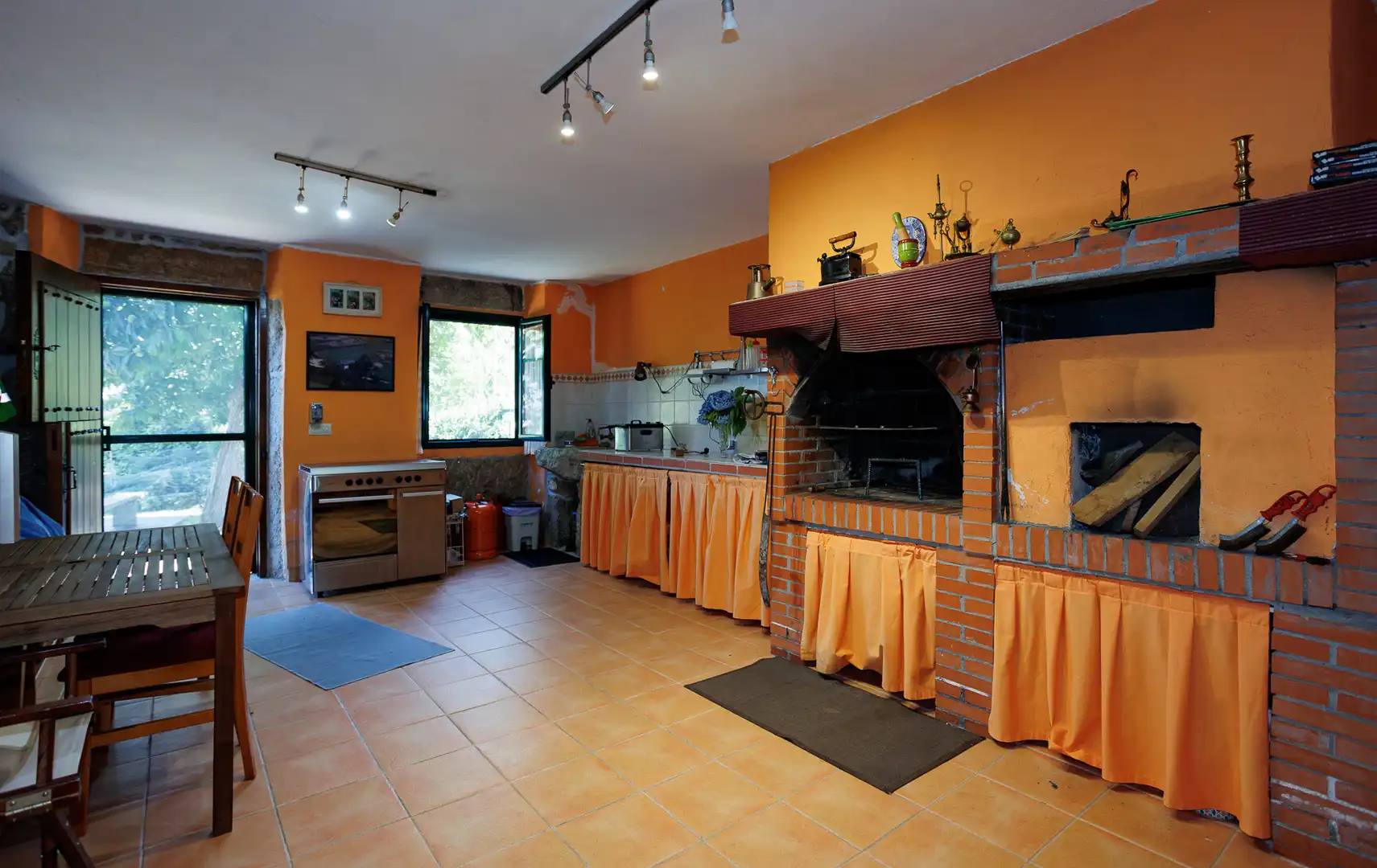Kitchen of Country homes for sale in Guitiriz  with Furnished