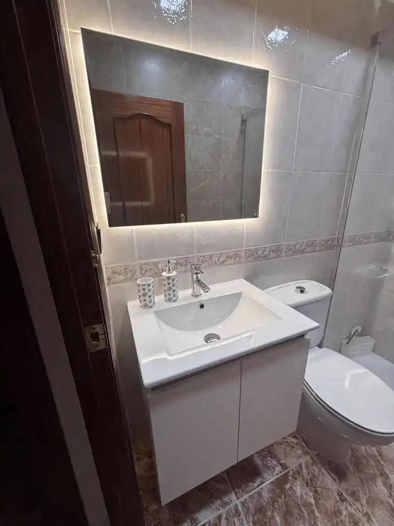 Bathroom of Detached homes for rent in Jaén  with Air Conditioner and Furnished