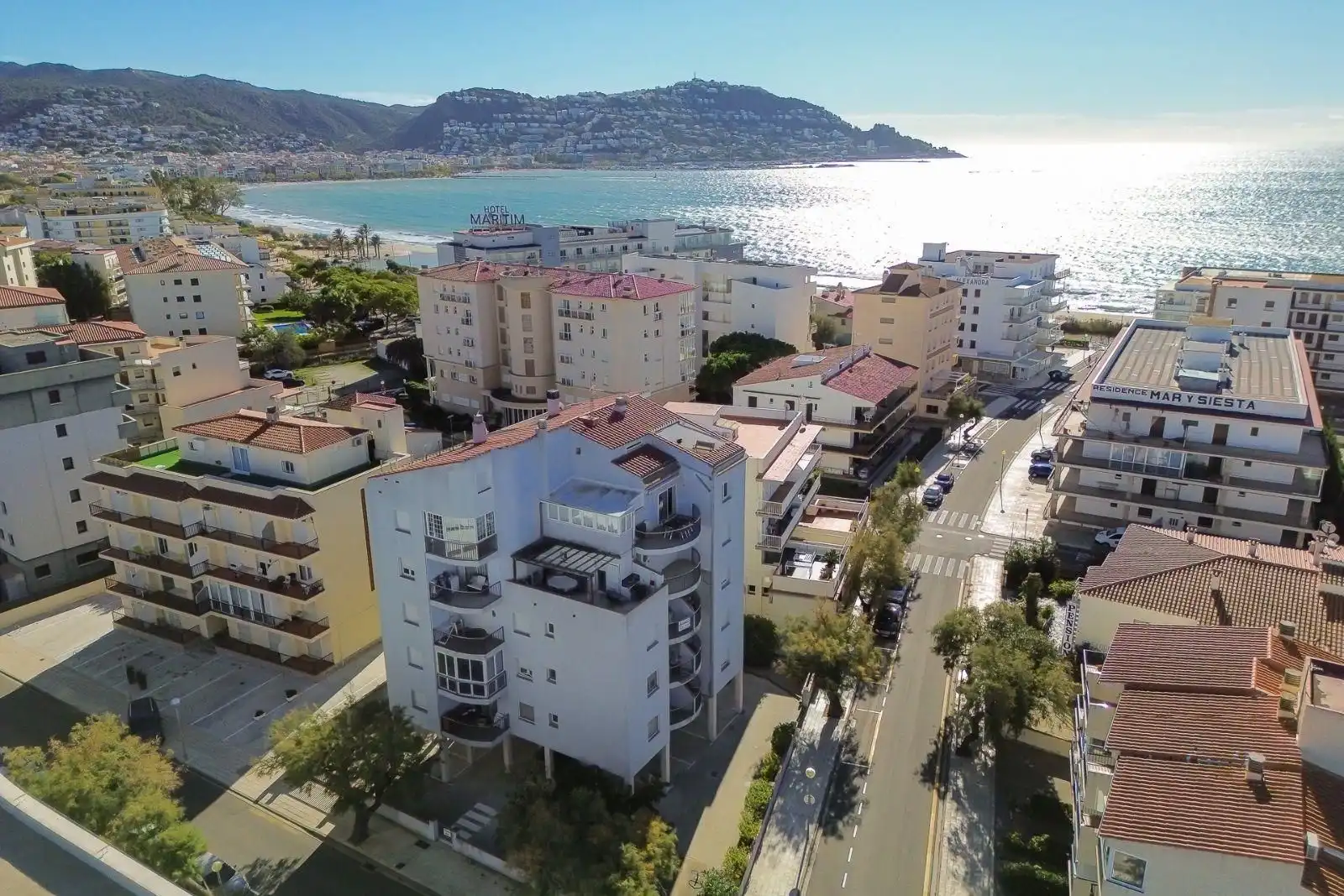 Exterior view of Apartments for sale in Roses  with Air Conditioner, Terrace and Furnished