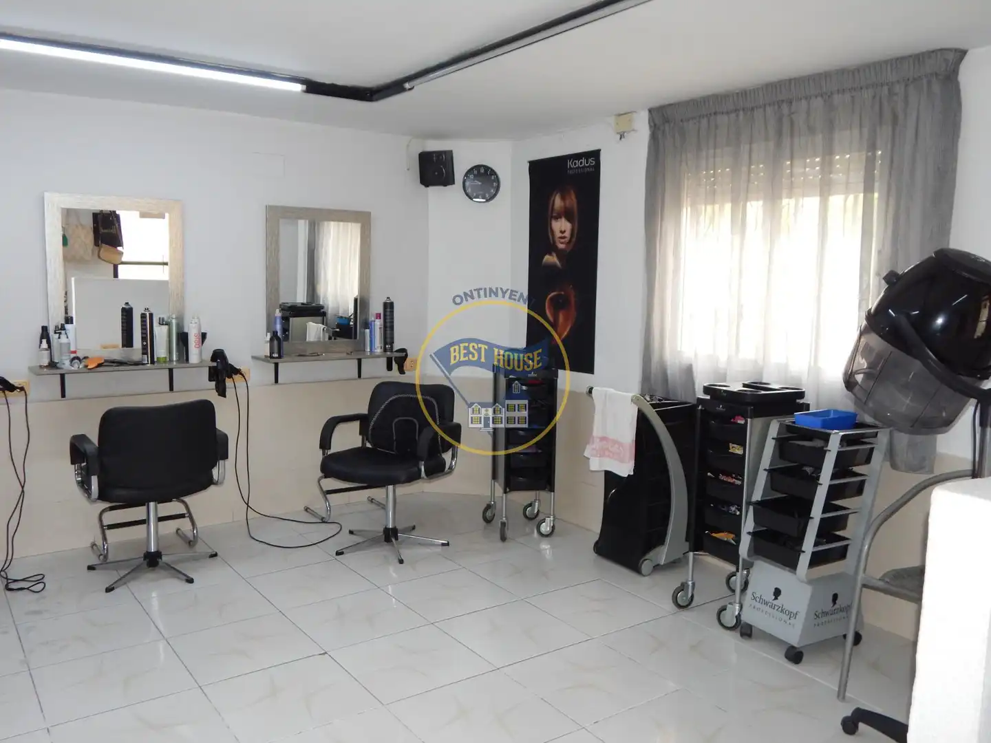 Locale commerciale in vendita a Sant Josep - Zona Hospital, imagen 2