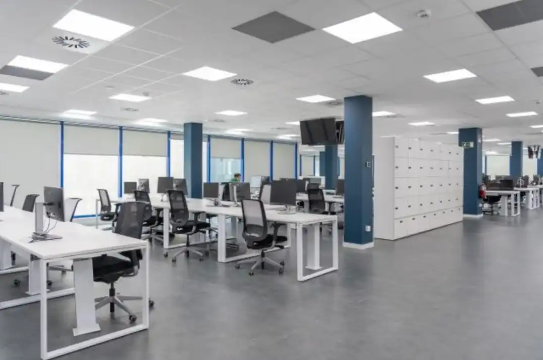 Bureau avec ascenseur à louer à Carrer del Samontà, imagen 10