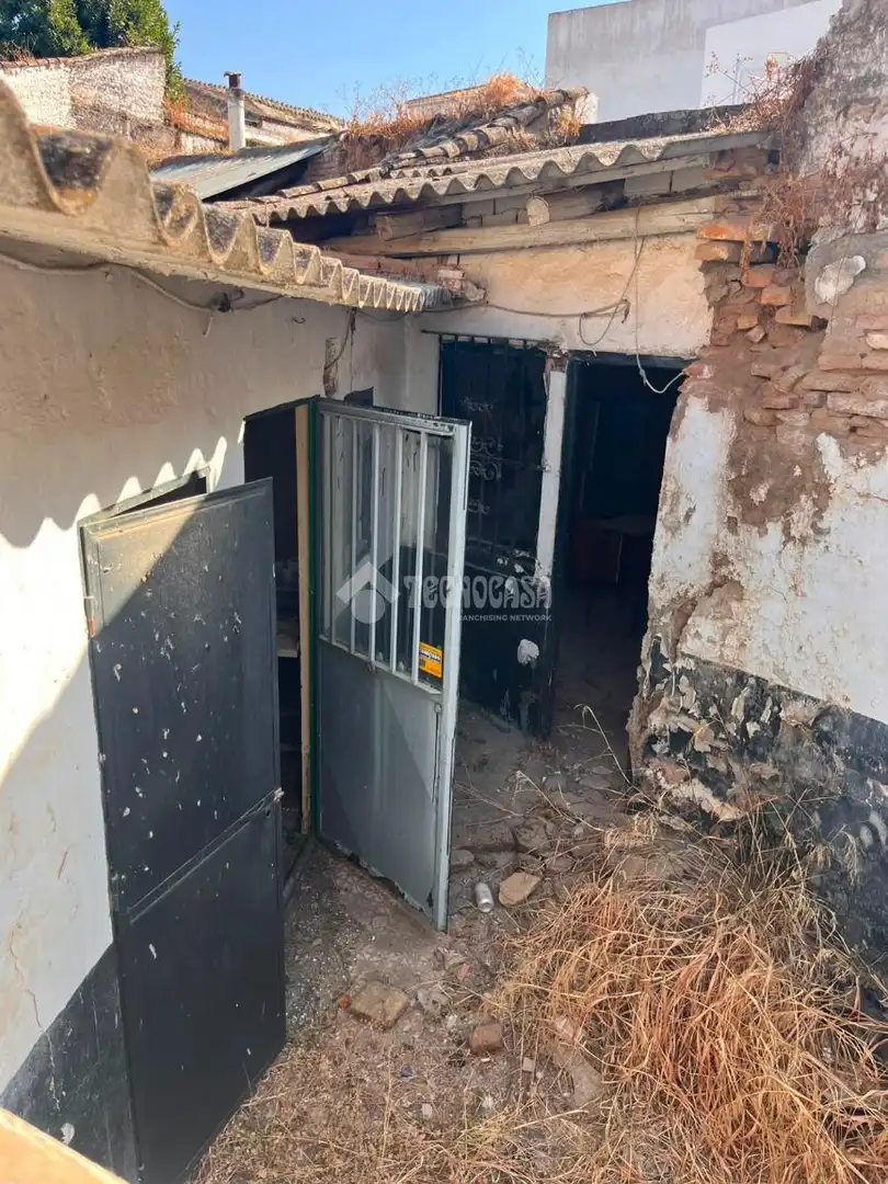 Casa adosada en venta en Santiponce