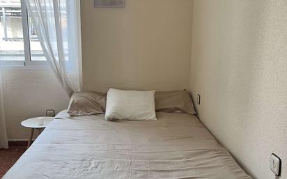 Bedroom of Flat to share in  Jaén Capital  with Air Conditioner and Terrace