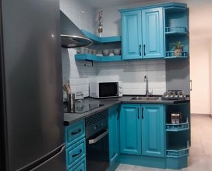 Cuina de Apartament de lloguer en Alicante / Alacant amb Aire condicionat, Calefacció i Moblat