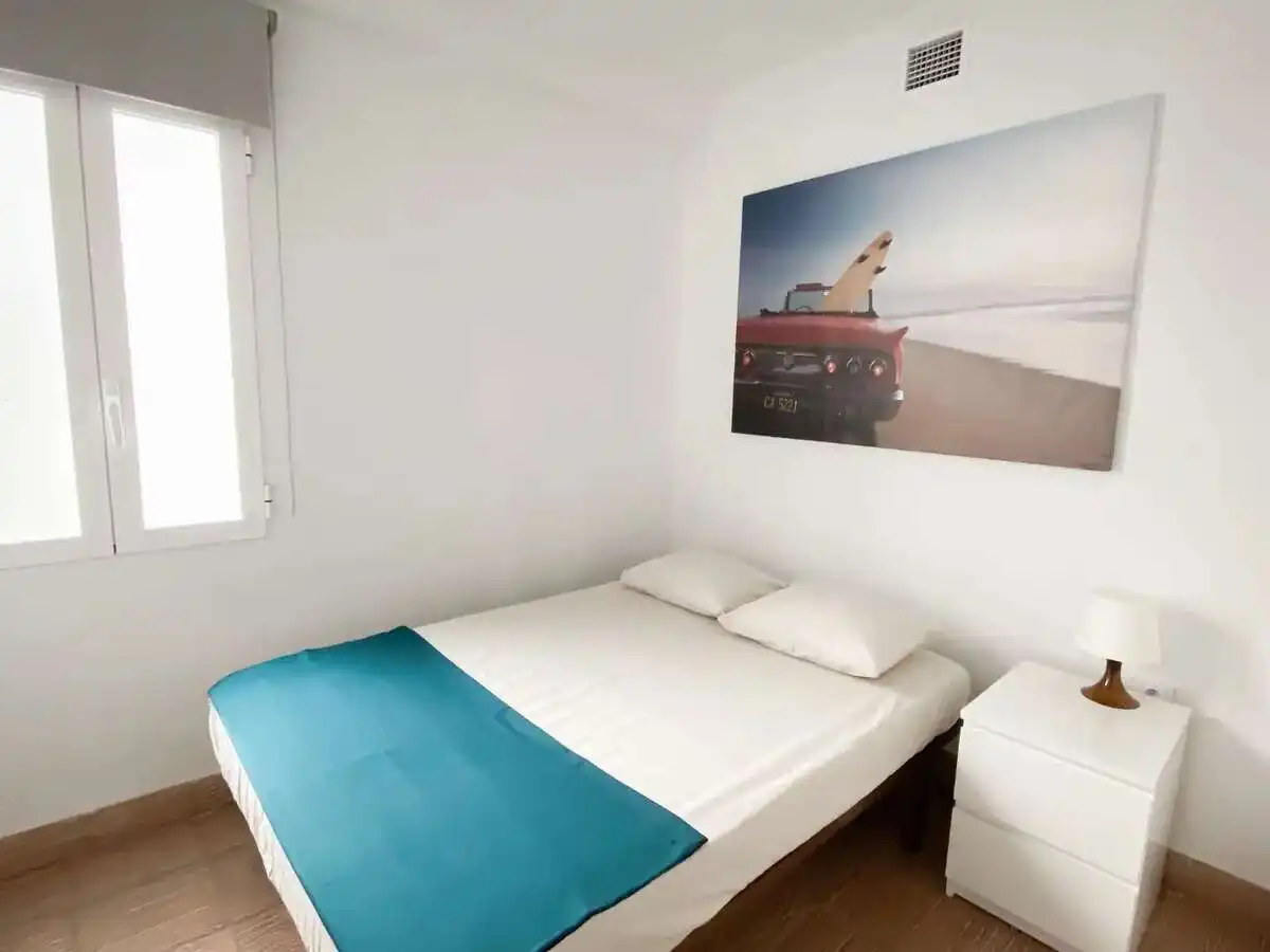 Flat with terrace for sale in Playa