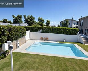 Swimming pool of Single-family semi-detached for sale in Carranque  with Heating, Private garden and Terrace