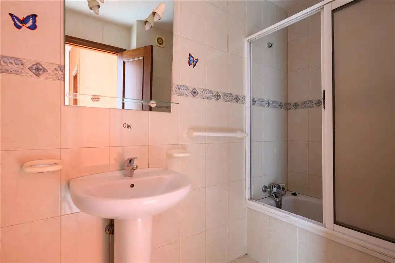 Baño de Piso en venta en Santa Lucía de Tirajana con Terraza