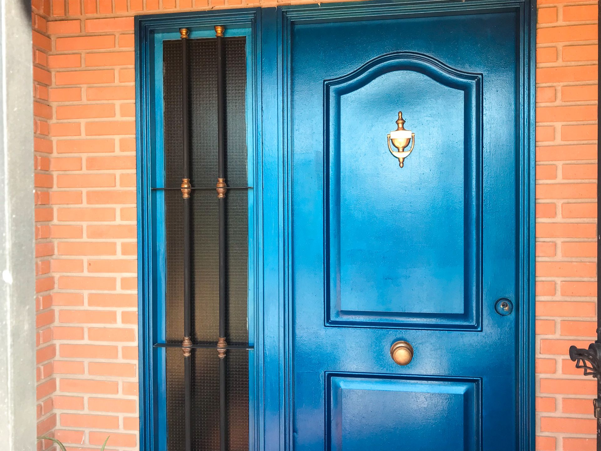 Vista exterior de Casa adosada en venda en Villacarrillo amb Aire condicionat, Jardí privat i Terrassa