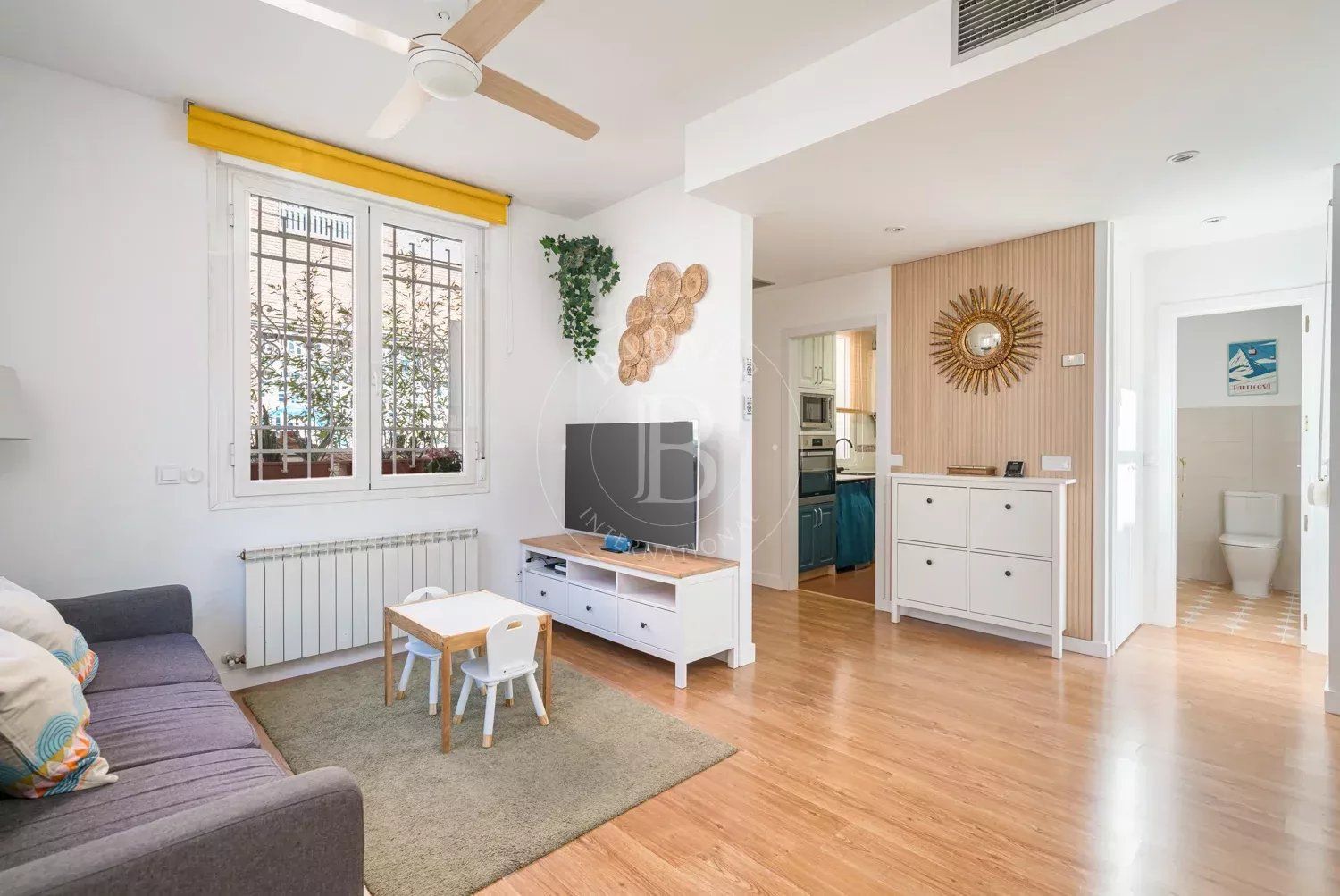 Sala d'estar de Casa adosada en venda en  Madrid Capital amb Aire condicionat, Calefacció i Terrassa