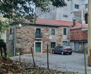 Vista exterior de Casa o xalet en venda en Arzúa amb Jardí privat, Terrassa i Moblat