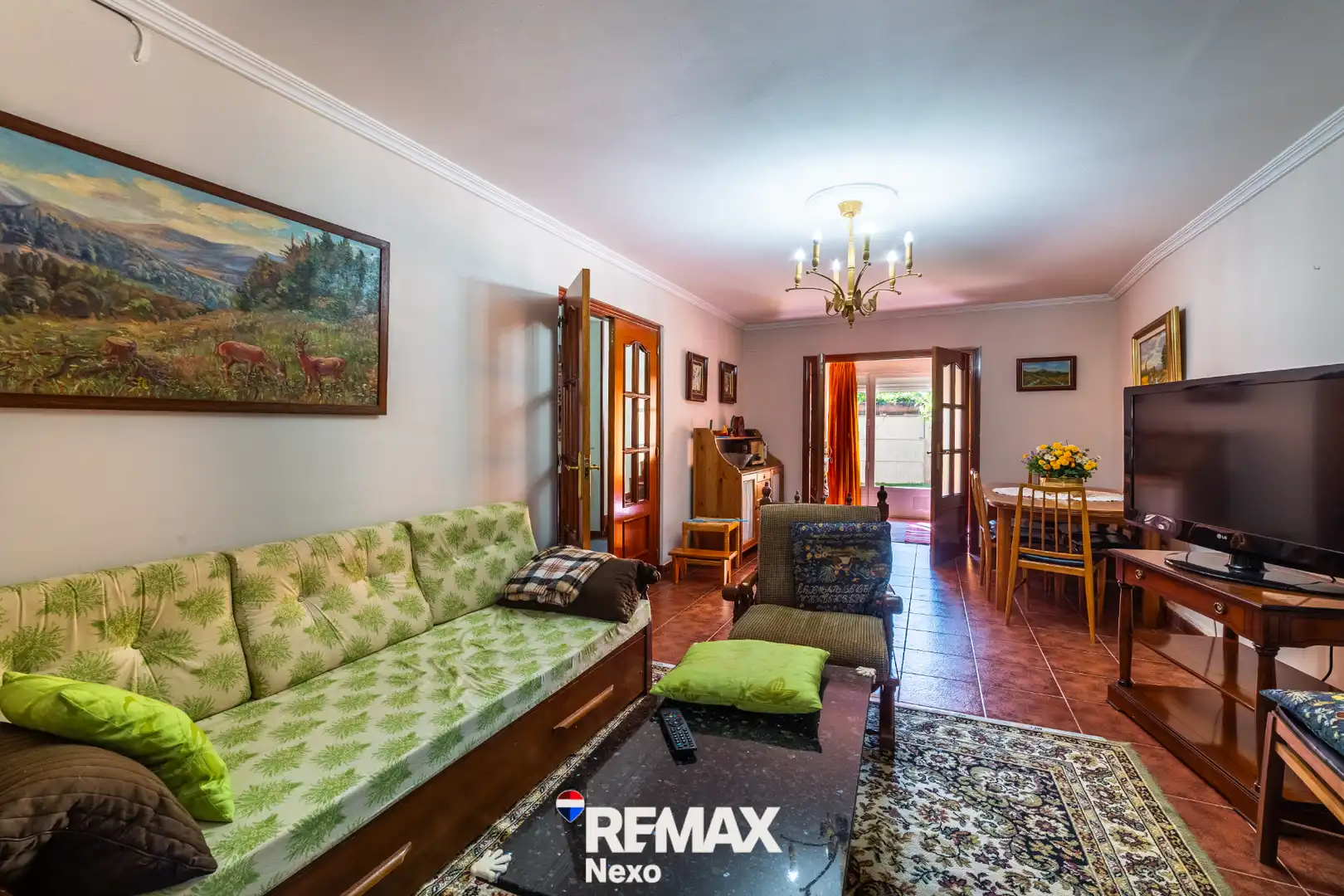 Sala d'estar de Casa adosada en venda en Wamba amb Calefacció, Jardí privat i Terrassa