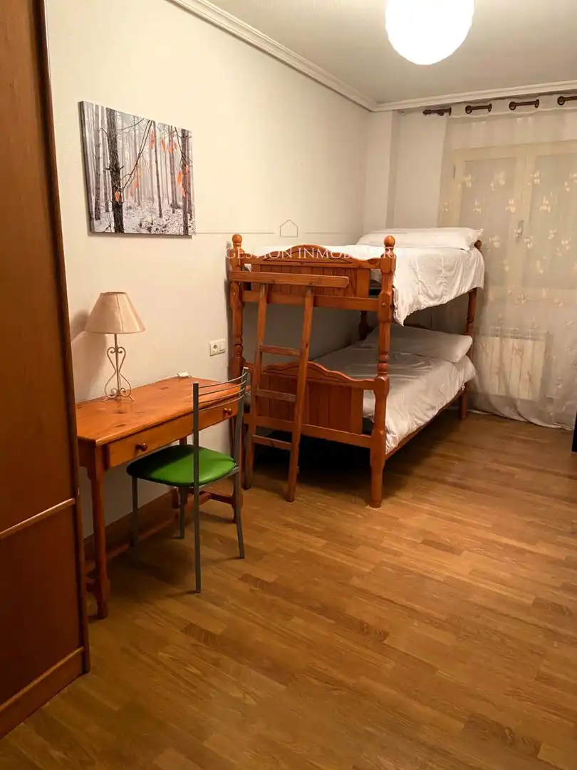 Habitación de Piso de alquiler en Encinas de Abajo con Calefacción, Parquet y Terraza
