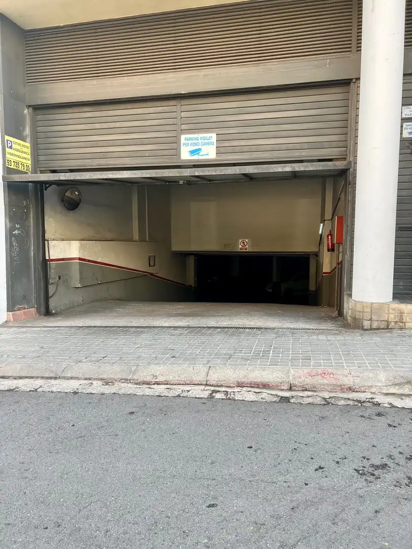 Garage for rent in Carretera de Mollet, 32, Eixample