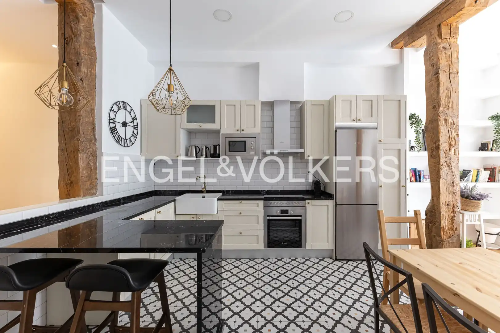 Küche von Wohnung zum Verkauf in Madrid mit Klimaanlage, Heizung und Parkett
