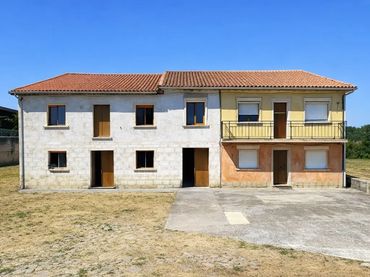 Casa con jardín en venta en GO-10