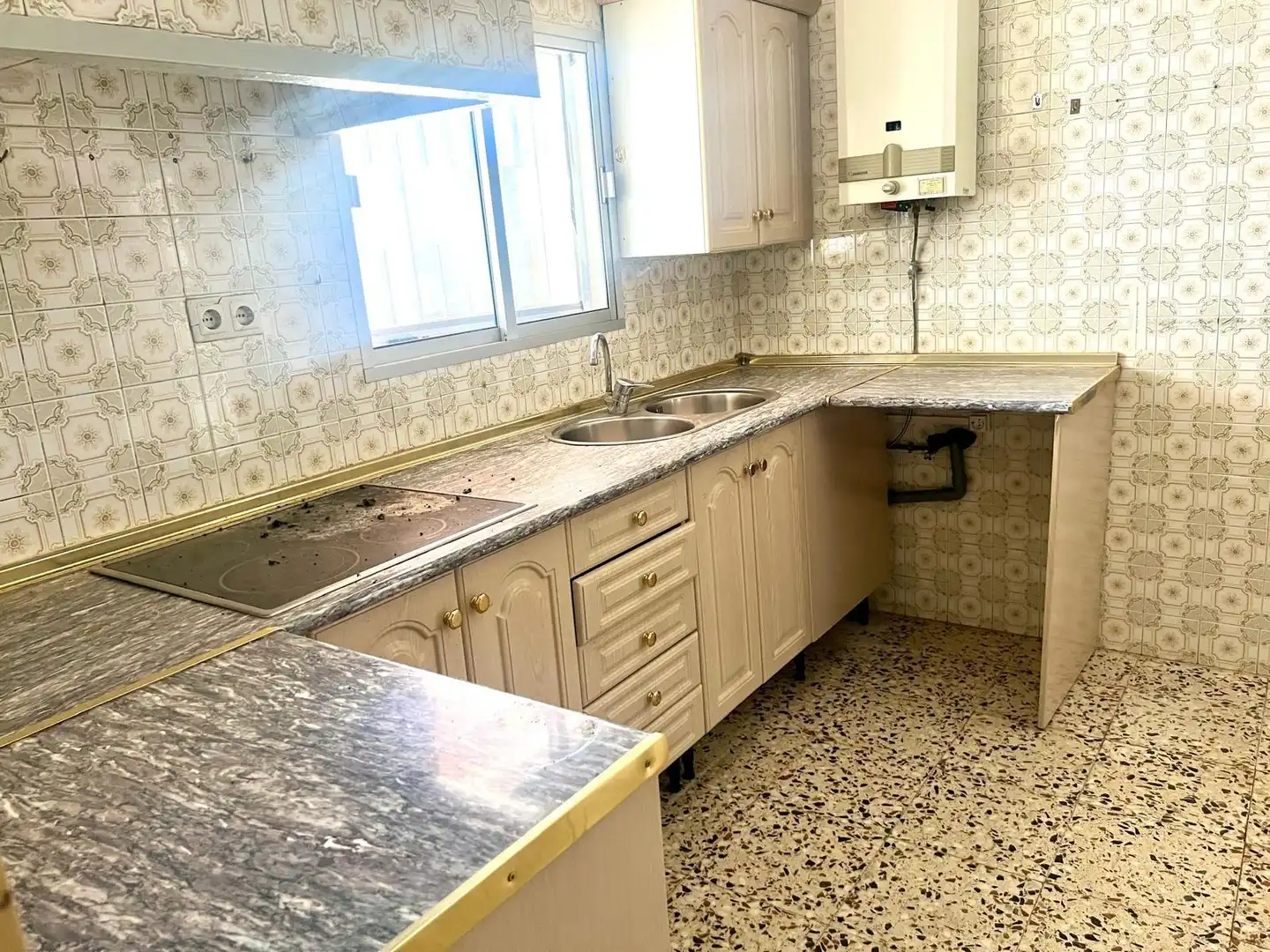 Kitchen of Houses for sale in Serradilla