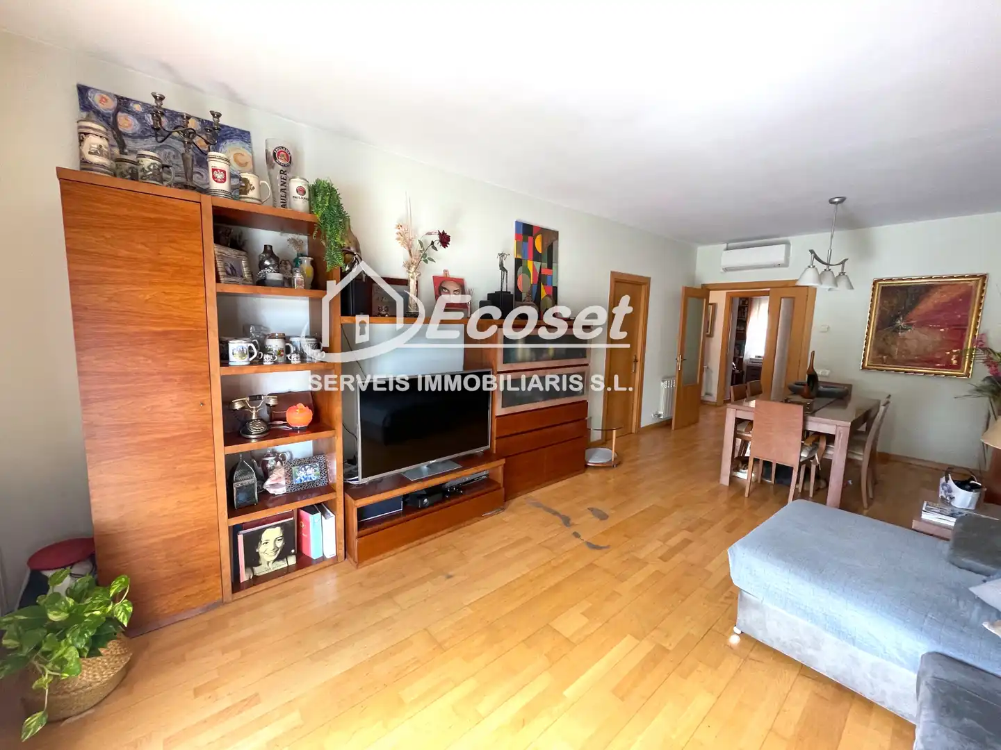 Sala d'estar de Pis en venda en Molins de Rei amb Aire condicionat, Calefacció i Parquet
