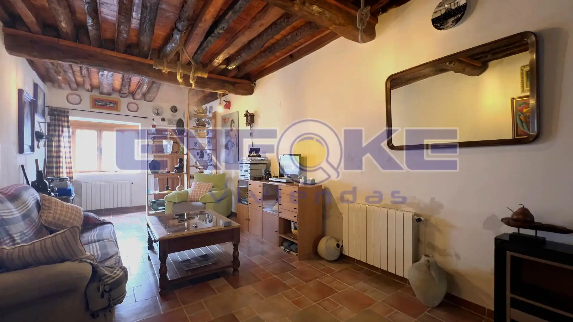 Wohnzimmer von Einfamilien-Reihenhaus zum Verkauf in Moratilla de los Meleros mit Heizung, Parkett und Möbliert