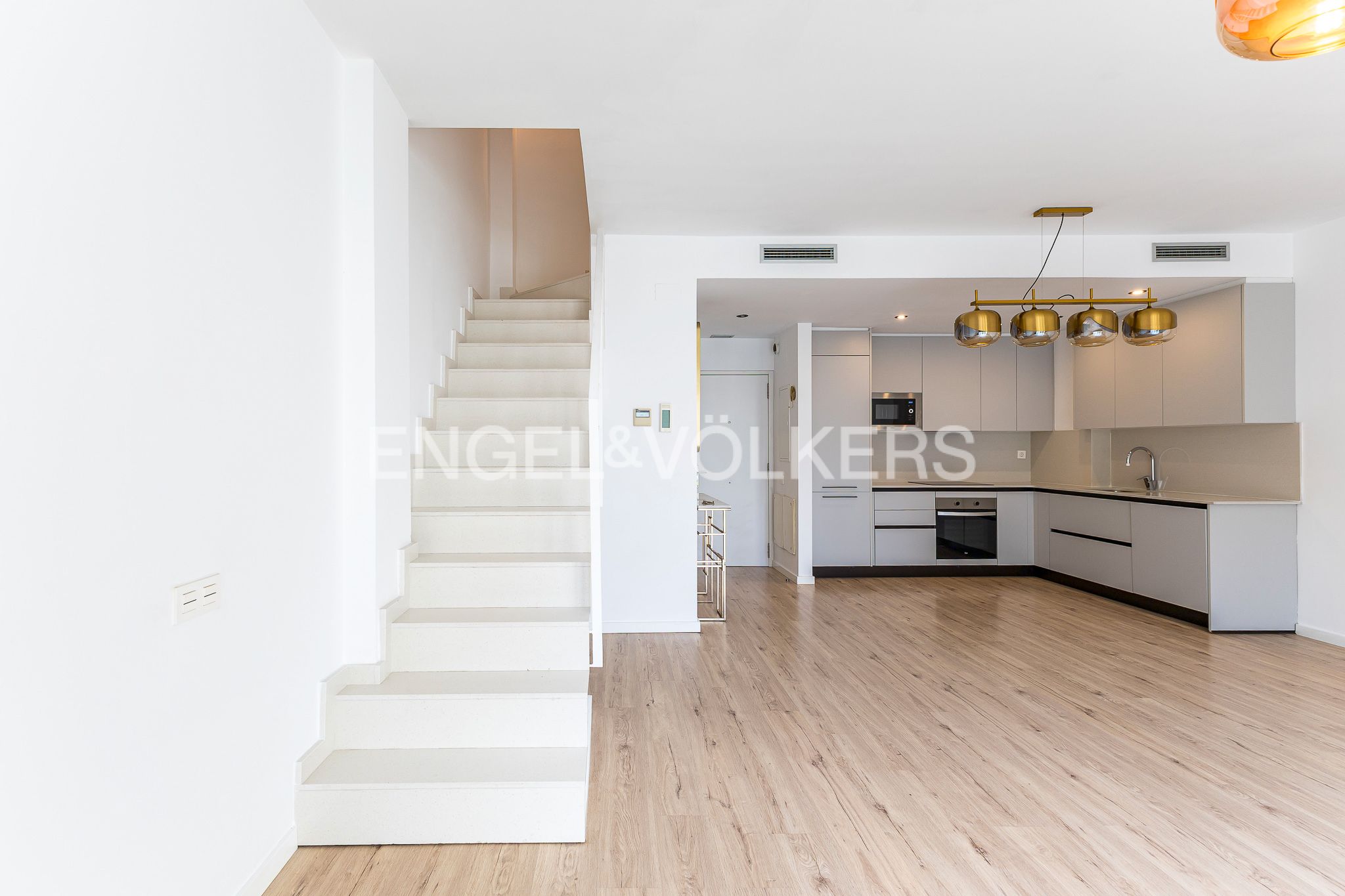 Pis en venda en  Barcelona Capital amb Aire condicionat, Calefacció i Jardí privat