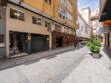 Office space with lift for sale in Calle Calle Padre Santaella