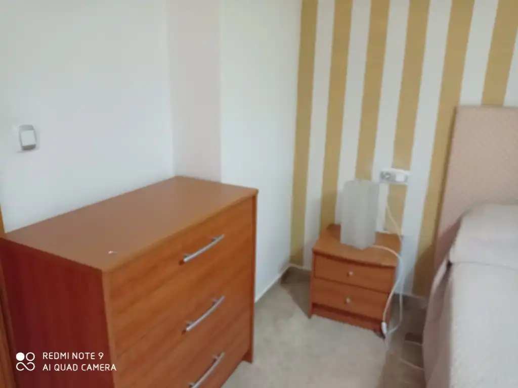 Bedroom of Flat for rent in Granada