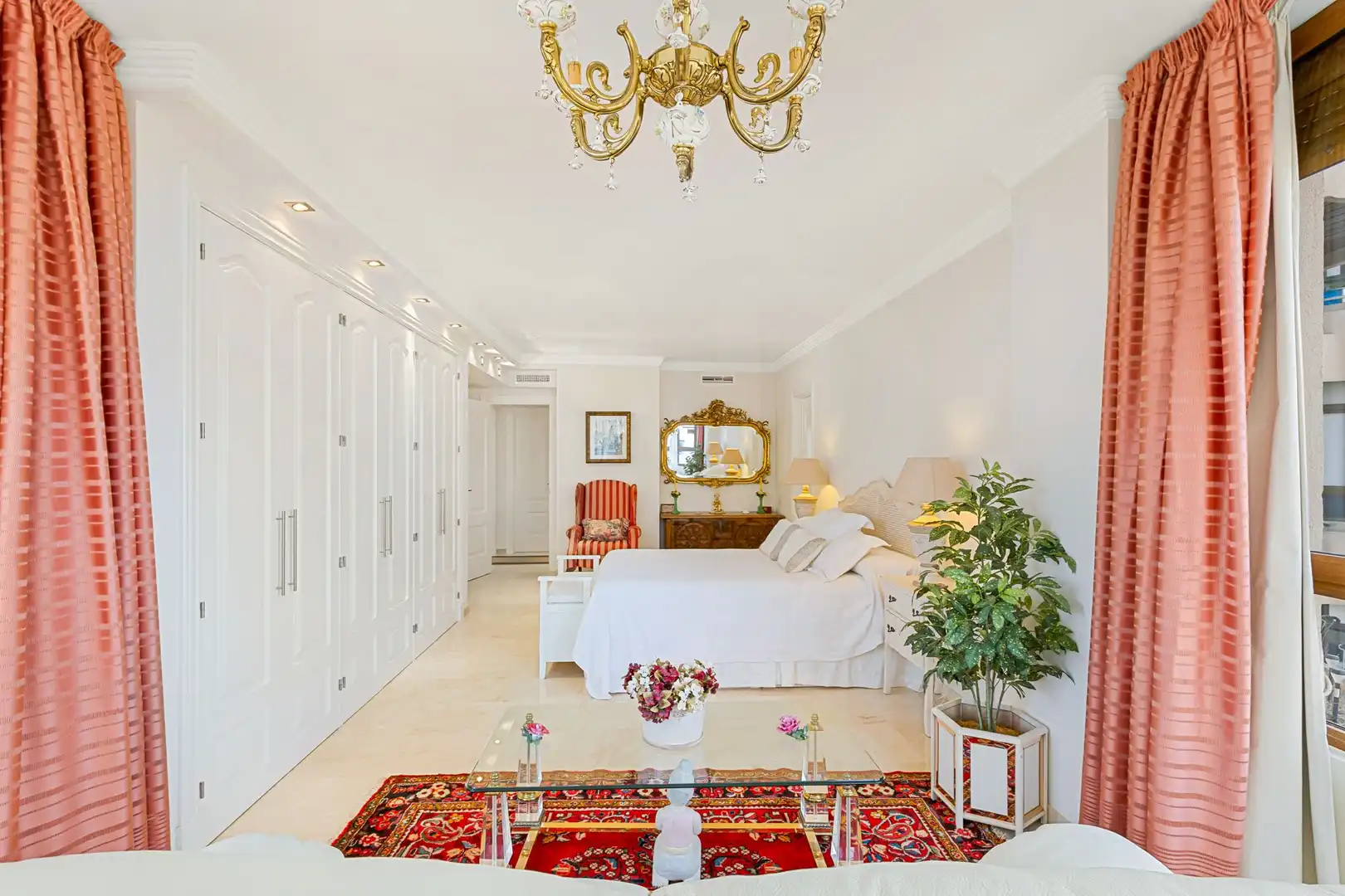 Bedroom of Flat for sale in Marbella  with Air Conditioner, Heating and Terrace