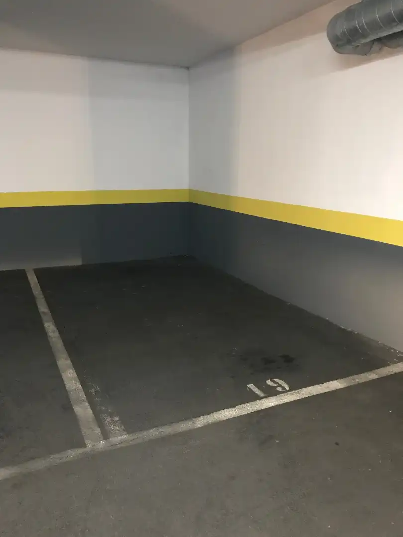 Parkplatz von Garage zur Miete in Coslada