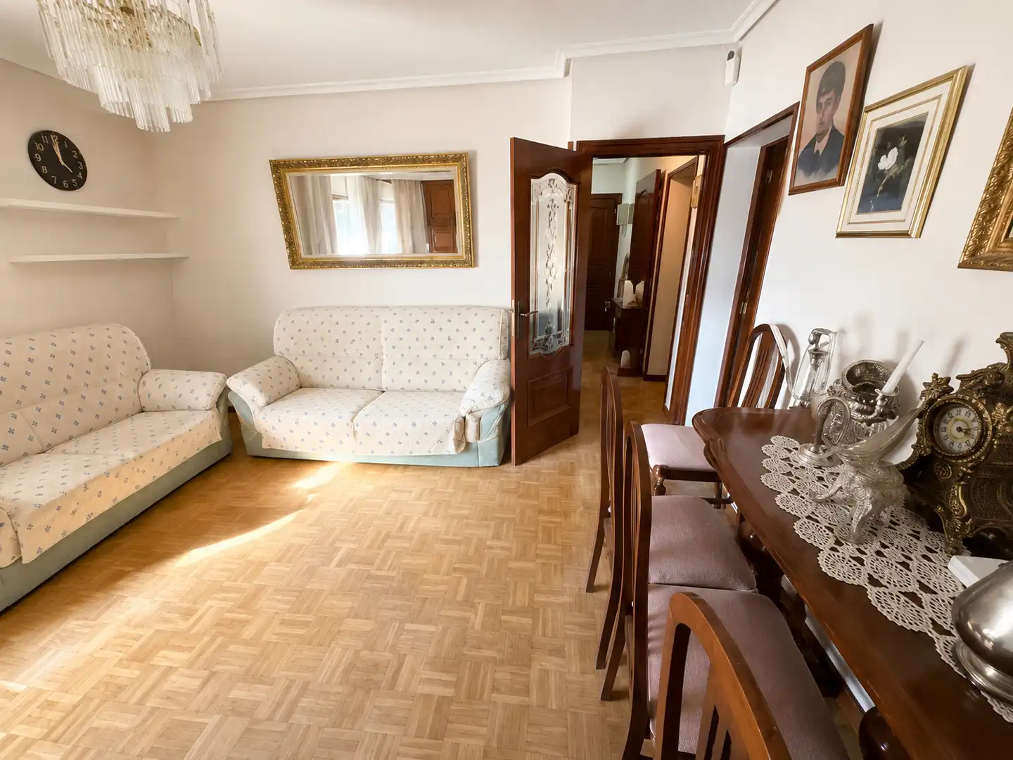 Living room of Flat for sale in Madrid  with Heating, Parquet flooring and Furnished