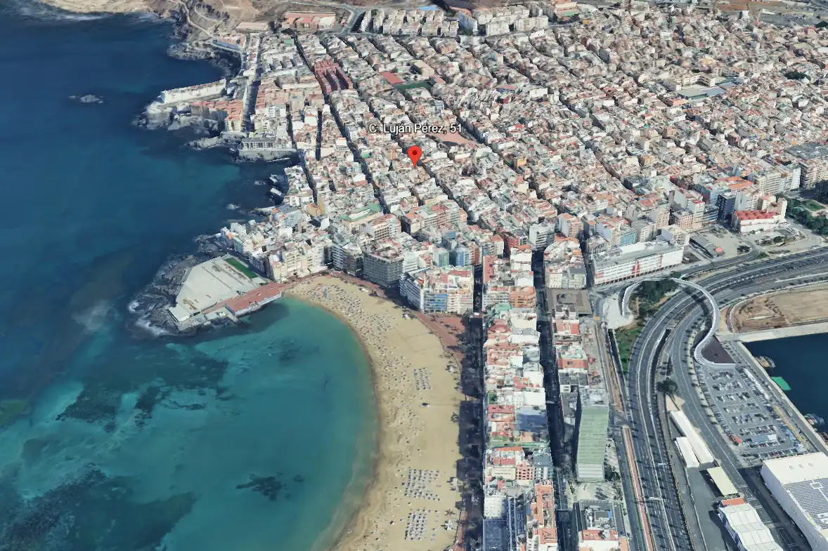 Vista exterior de Casa adosada en venda en Las Palmas de Gran Canaria amb Calefacció