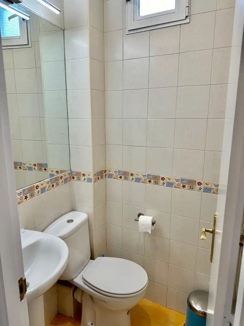 Bathroom of Apartments for rent in Madrid  with Air Conditioner, Furnished and Oven