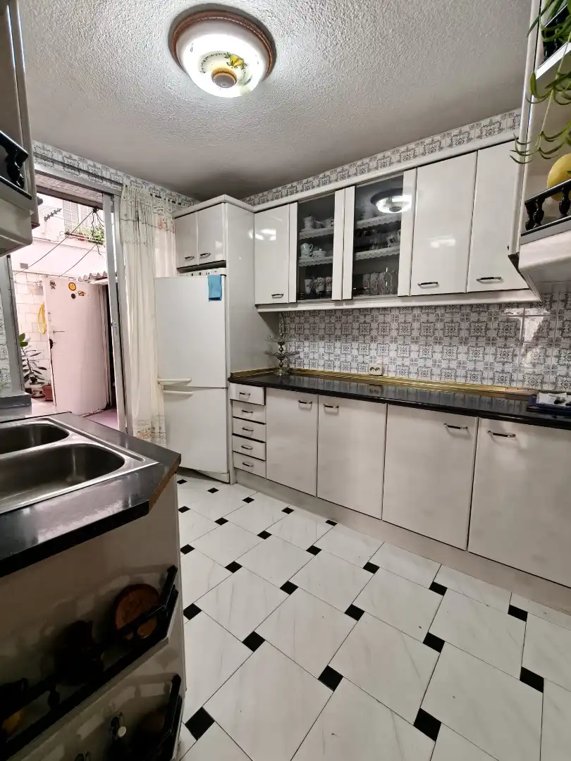 Cocina de Piso en venta en Alcorcón con Calefacción, Terraza y Piscina comunitaria