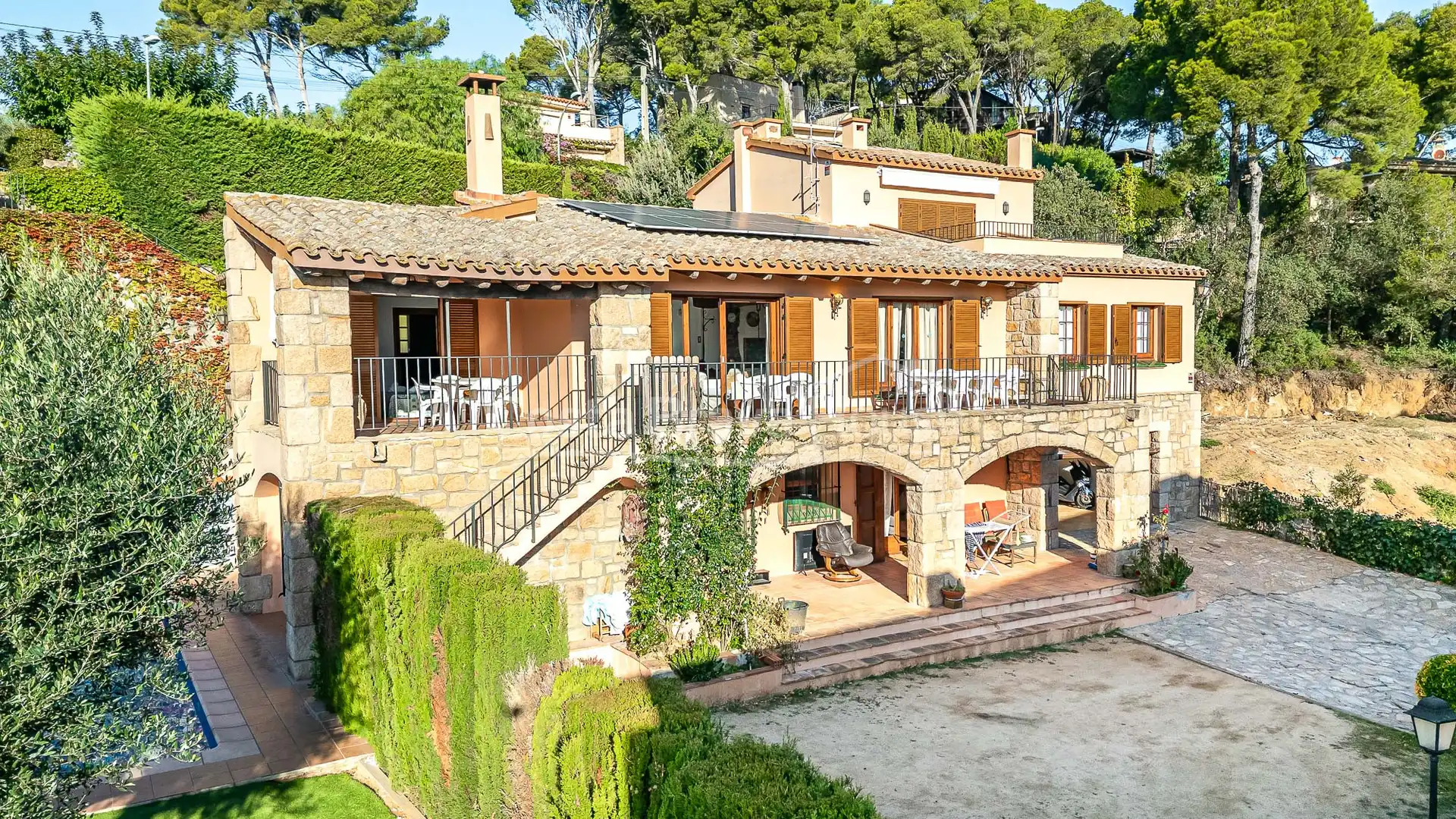 Vista exterior de Casa o xalet en venda en Palafrugell amb Calefacció, Jardí privat i Terrassa