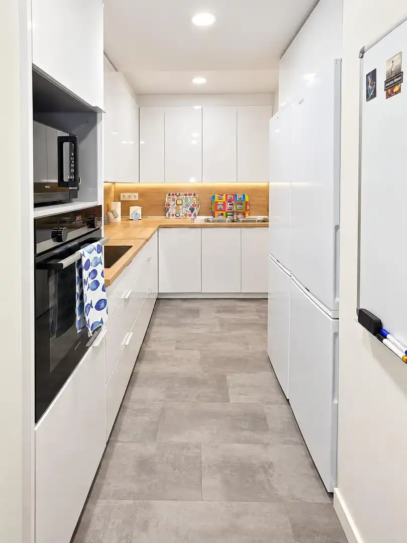 Cocina de Piso de alquiler en Málaga con Terraza, Amueblado y Piscina comunitaria