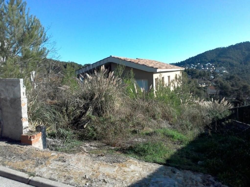 Edifici en venda en Vallirana