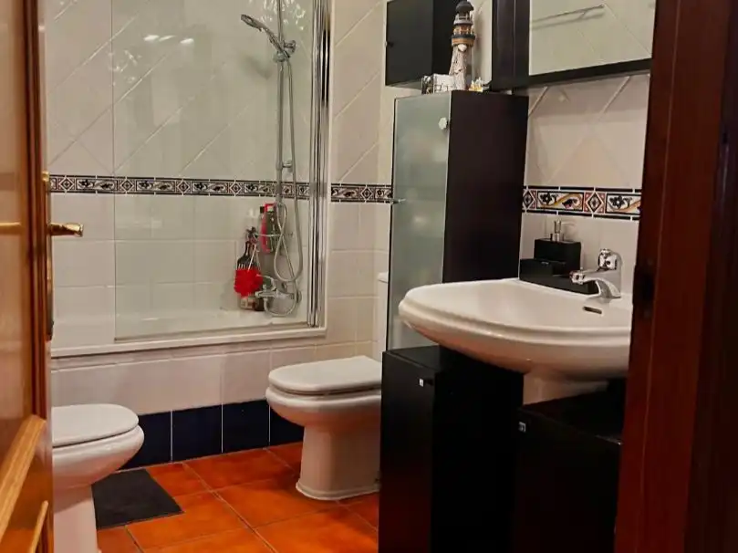 Bany de Pis en venda en Foz amb Terrassa i Balcó