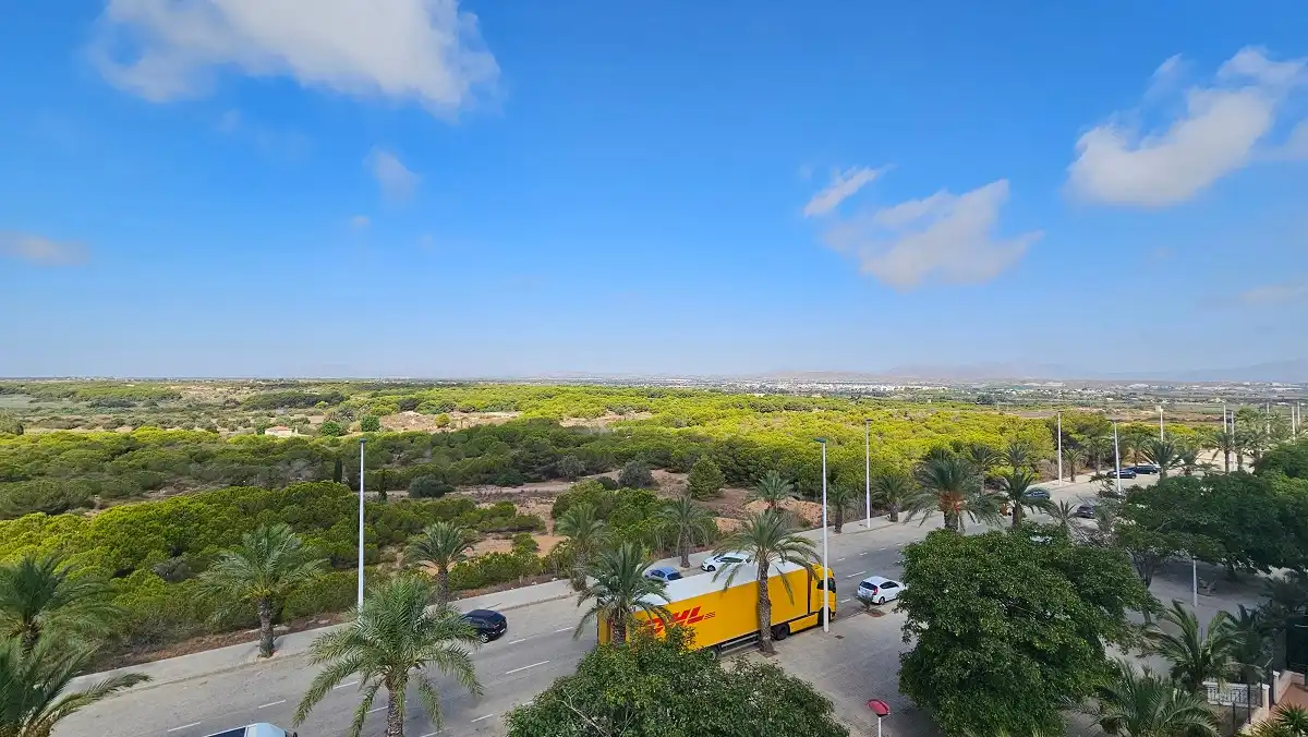 Vista exterior de Apartament en venda en Elche / Elx amb Aire condicionat, Traster i Balcó